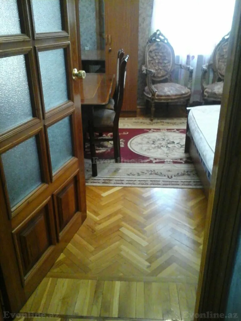 Satılır 2 otaqlı Mənzil Köhnə tikili 55 m² Yasamal - şəkil 8