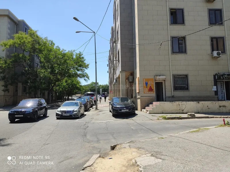 Kirayə verilir Obyekt 15 m² Elmlər Akademiyası m.