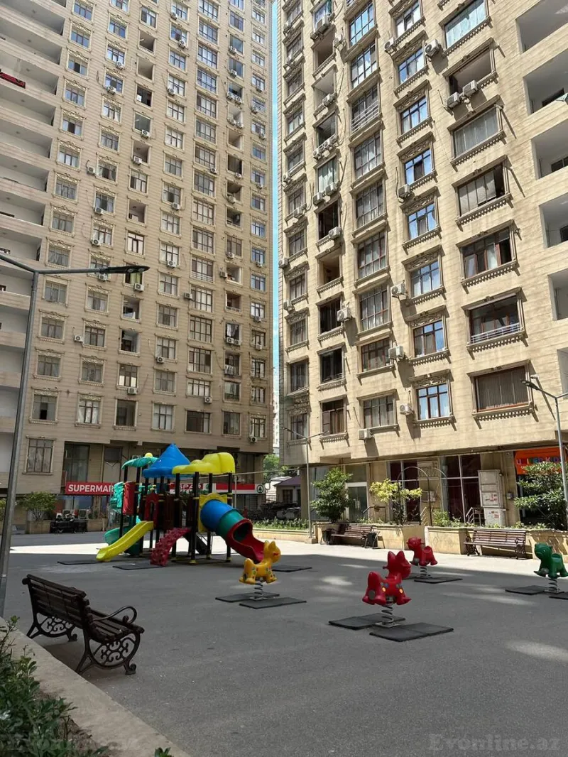Satılır 1 otaqlı Mənzil Yeni tikili 61 m² İnşaatçılar m.