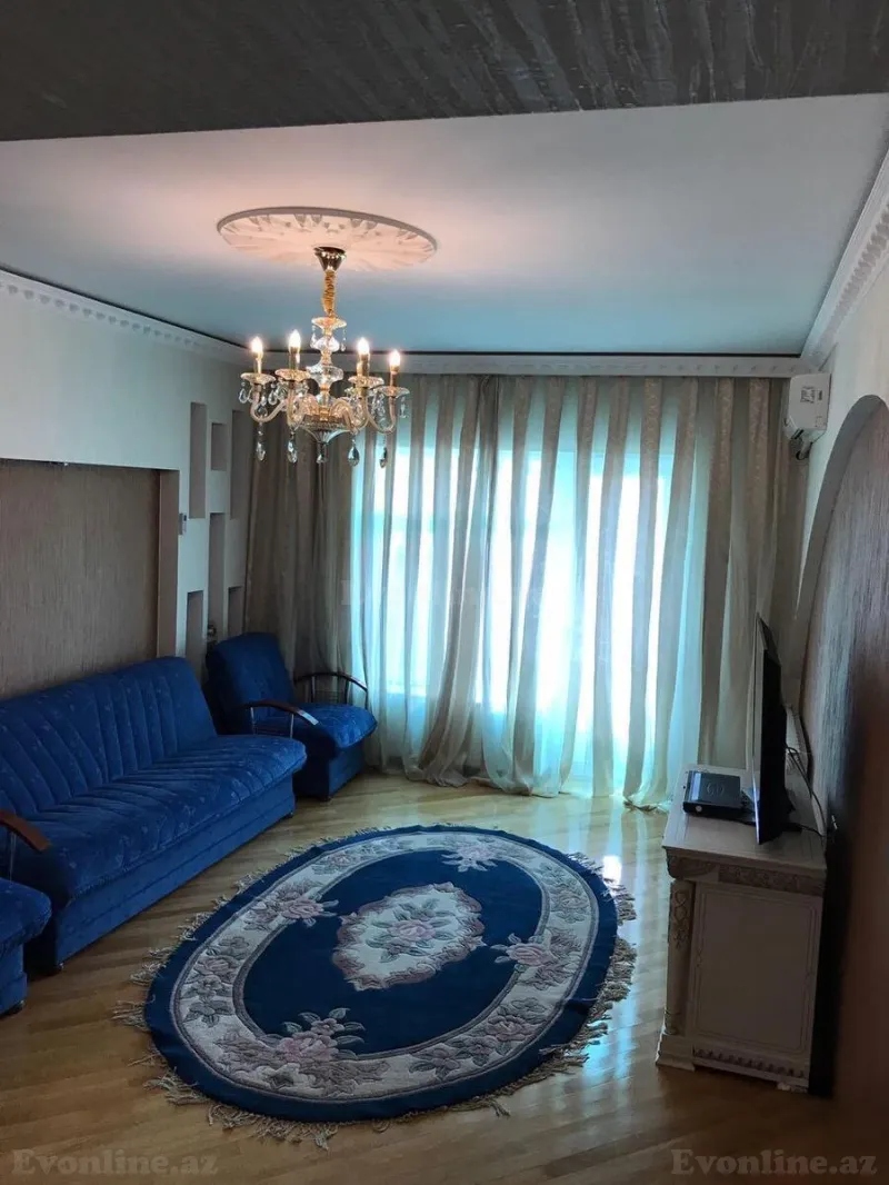 3 otaqlı Mənzil 110 m² Elmlər Akademiyası m. Kirayə verilir