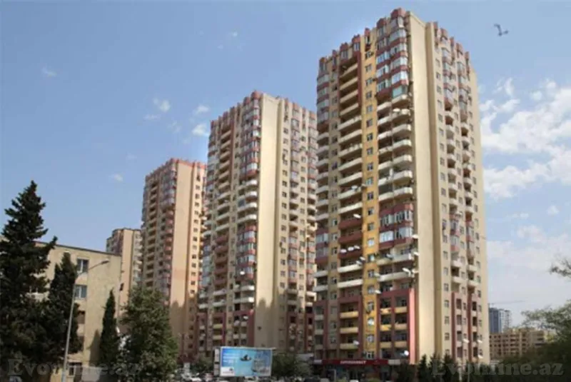 2 otaqlı Mənzil 90 m² İnşaatçılar m. Satılır