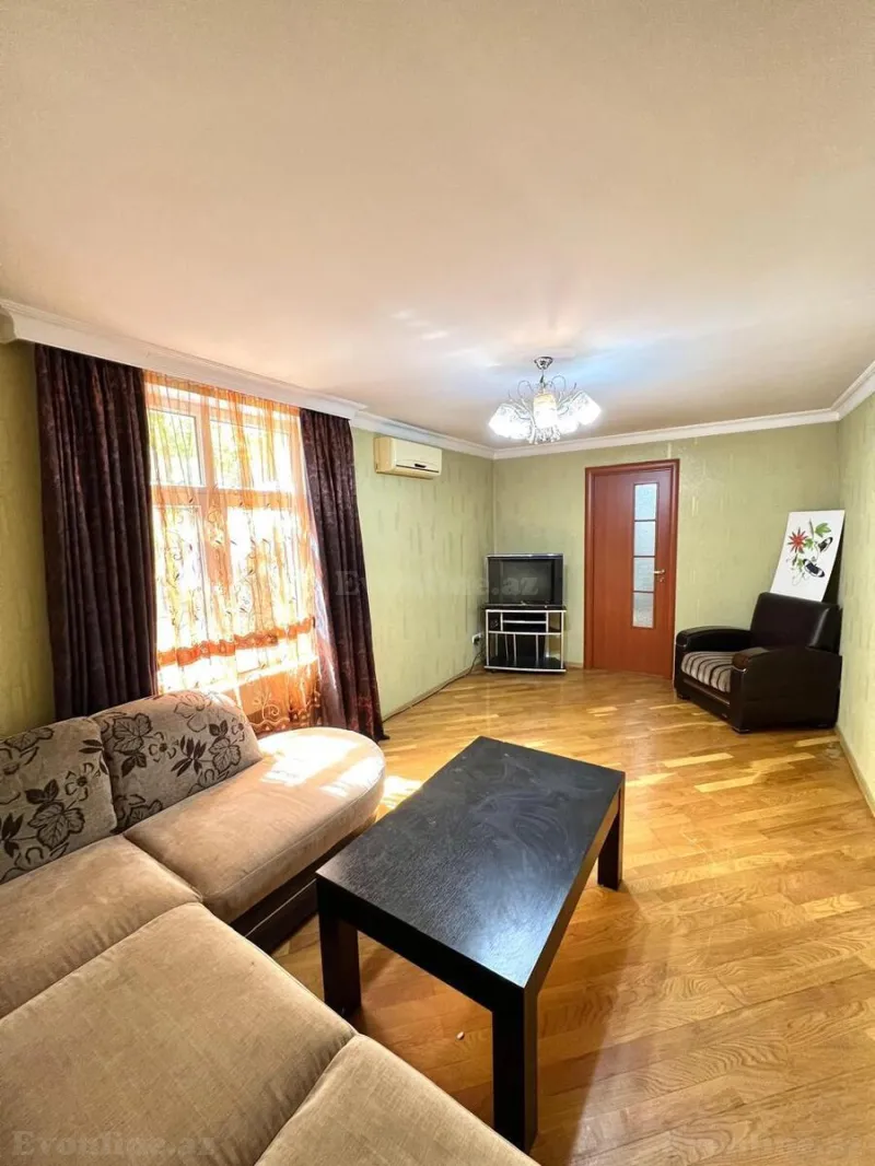 2 otaqlı Mənzil 60 m² Elmlər Akademiyası m. Kirayə verilir