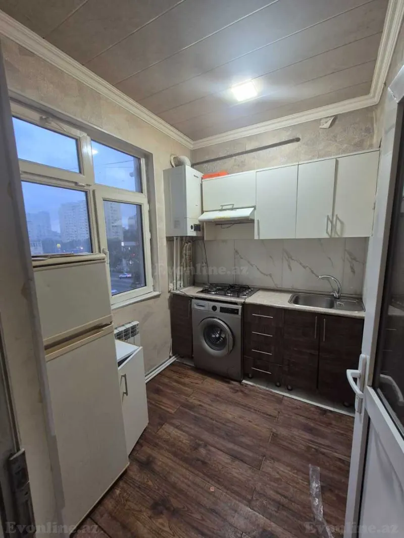 Kirayə verilir 2 otaqlı Mənzil Köhnə tikili 45 m² Memar Əcəmi m. - şəkil 3
