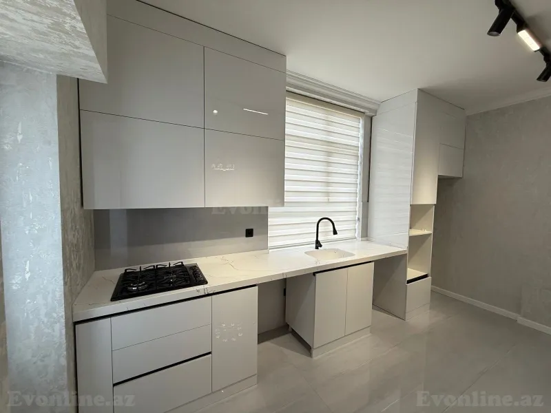 Satılır 3 otaqlı Mənzil Yeni tikili 90 m² İnşaatçılar m. - şəkil 2