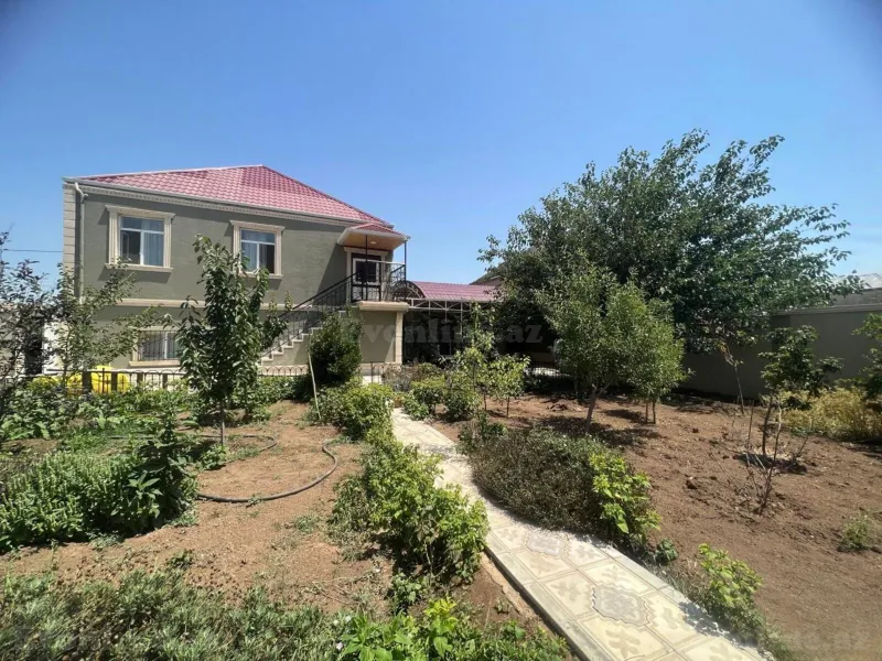 7 otaqlı Həyət evi 213 m² Suraxanı r. Satılır