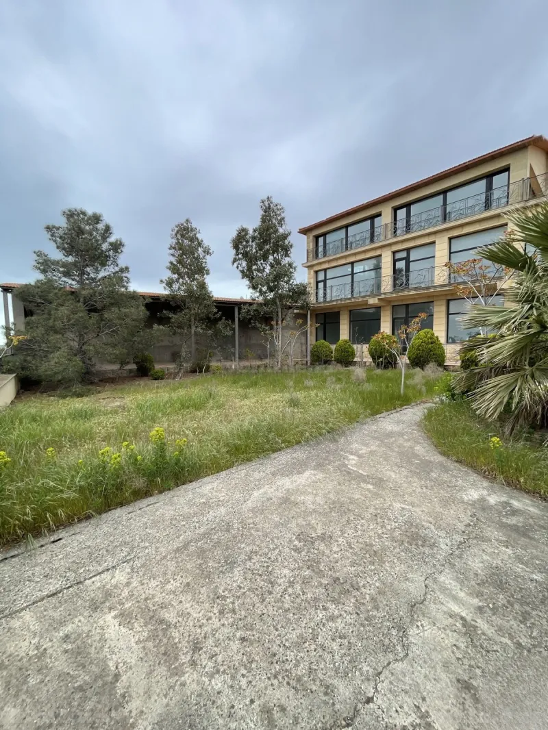 10 otaqlı Həyət evi 800 m² Bayıl Satılır