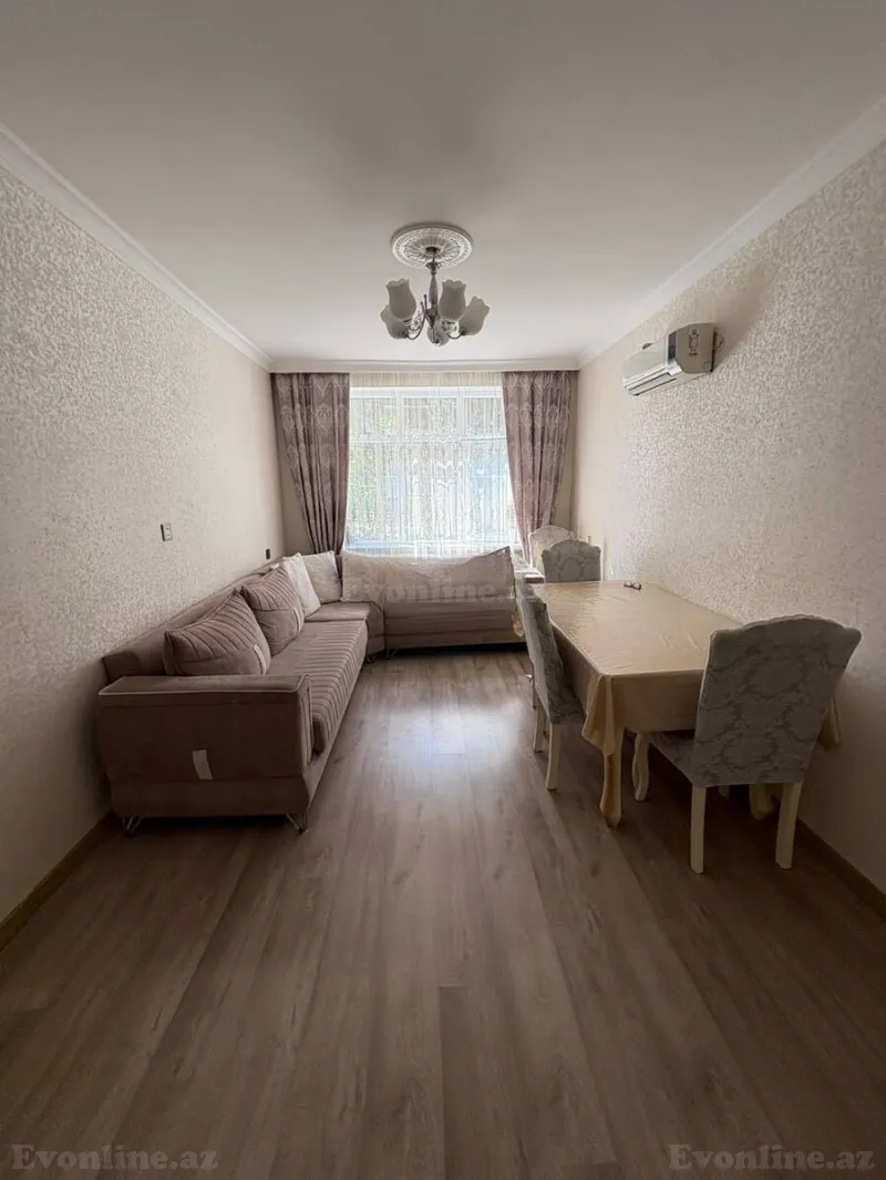 Satılır 2 otaqlı Mənzil Köhnə tikili 70 m² Xırdalan