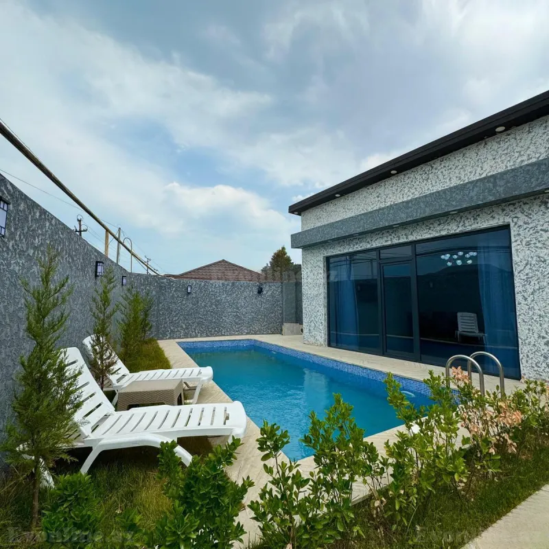 4 otaqlı Həyət evi 100 m² Mərdəkan Kirayə verilir