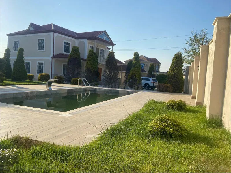 7 otaqlı Həyət evi 250 m² Novxanı Satılır
