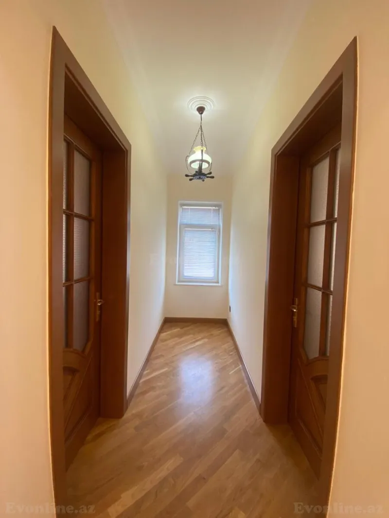Satılır 7 otaqlı Həyət evi 250 m² Novxanı - şəkil 12