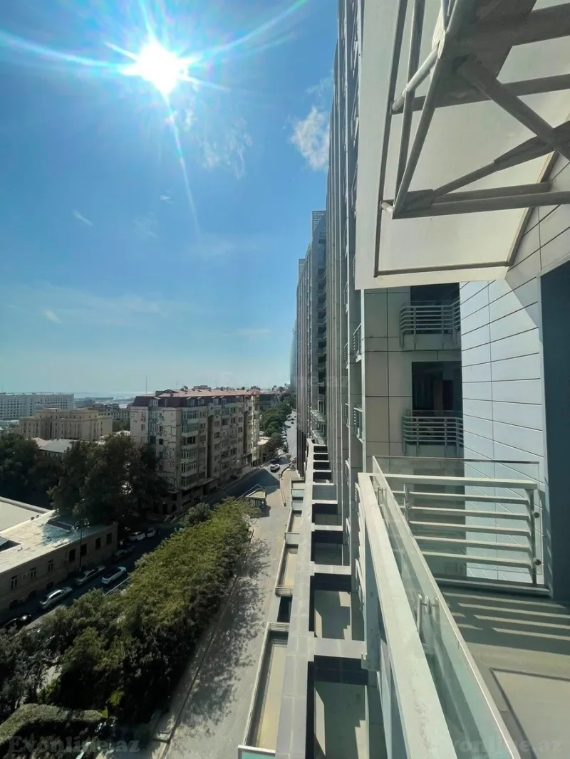 Satılır 2 otaqlı Mənzil Yeni tikili 101 m² Səbail r. - şəkil 15