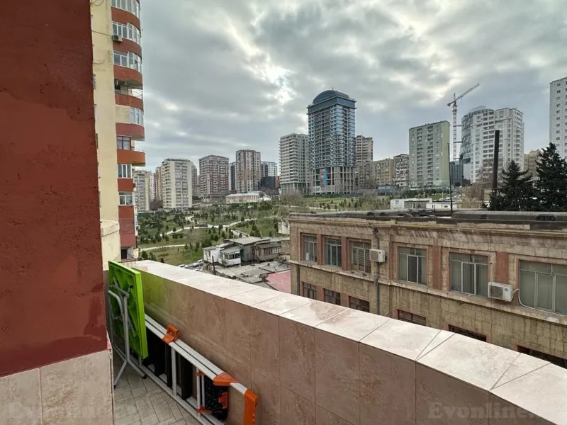 2 otaqlı Mənzil 80 m² Elmlər Akademiyası m. Satılır