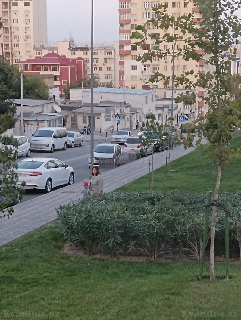 Satılır 2 otaqlı Mənzil Yeni tikili 80 m² Elmlər Akademiyası m. - şəkil 3