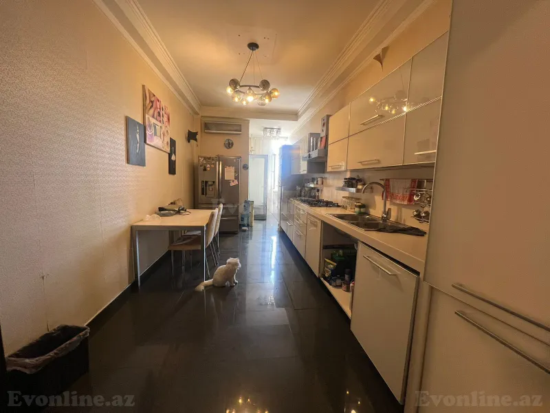 Satılır 4 otaqlı Mənzil Yeni tikili 180 m² Xətai r. - şəkil 15