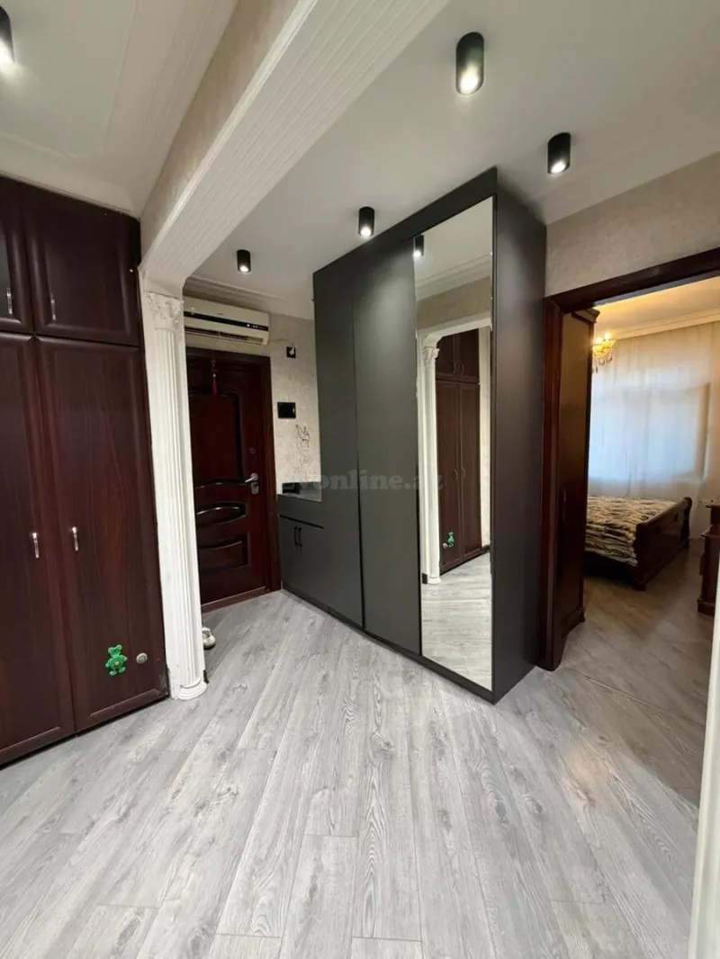 Satılır 3 otaqlı Mənzil Köhnə tikili 80 m² Əhmədli m. - şəkil 2