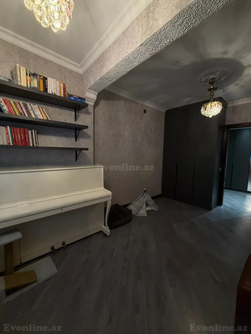 Satılır 3 otaqlı Mənzil Köhnə tikili 80 m² Əhmədli m. - şəkil 9