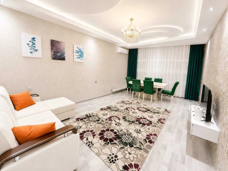 3 otaqlı Mənzil 110 m² Xətai r. Kirayə verilir