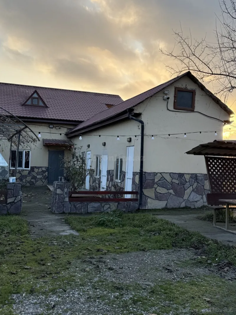Satılır Obyekt 250 m² Quba