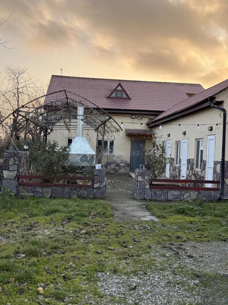 Satılır Obyekt 250 m² Quba - şəkil 2