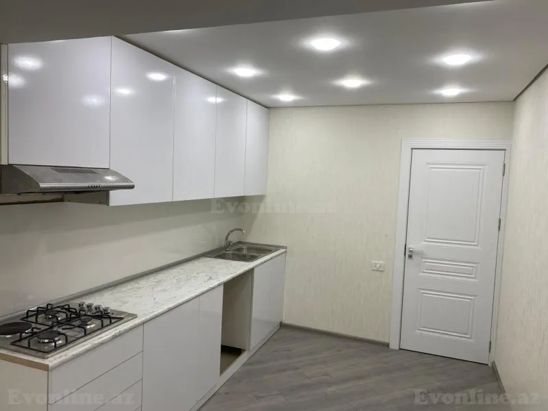 Satılır 2 otaqlı Mənzil Köhnə tikili 65 m² Gənclik m. - şəkil 3