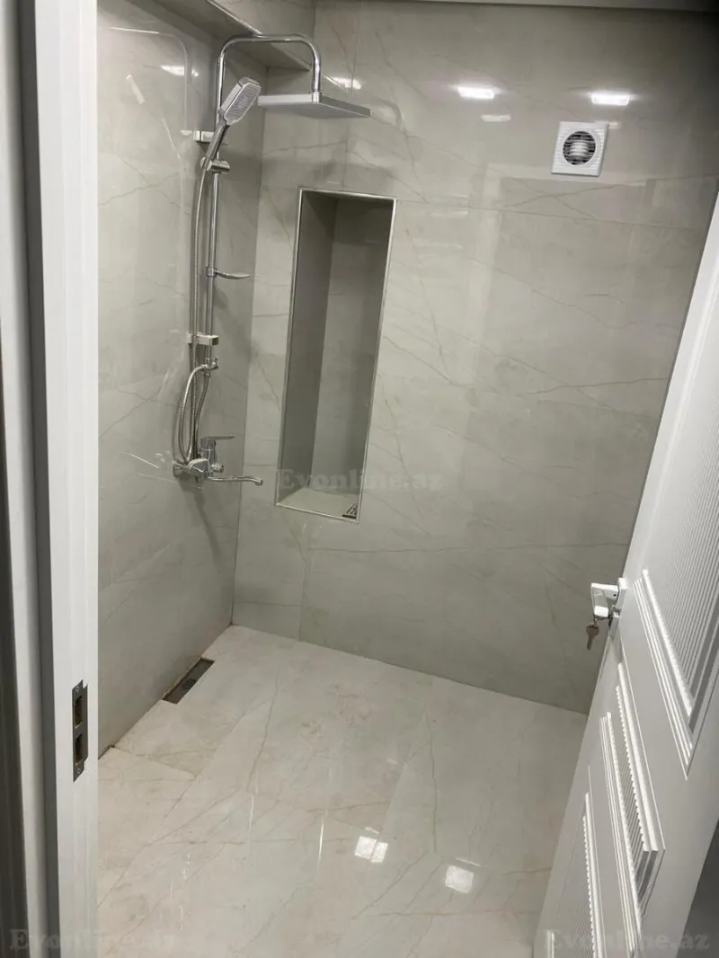 Satılır 2 otaqlı Mənzil Köhnə tikili 65 m² Gənclik m. - şəkil 5