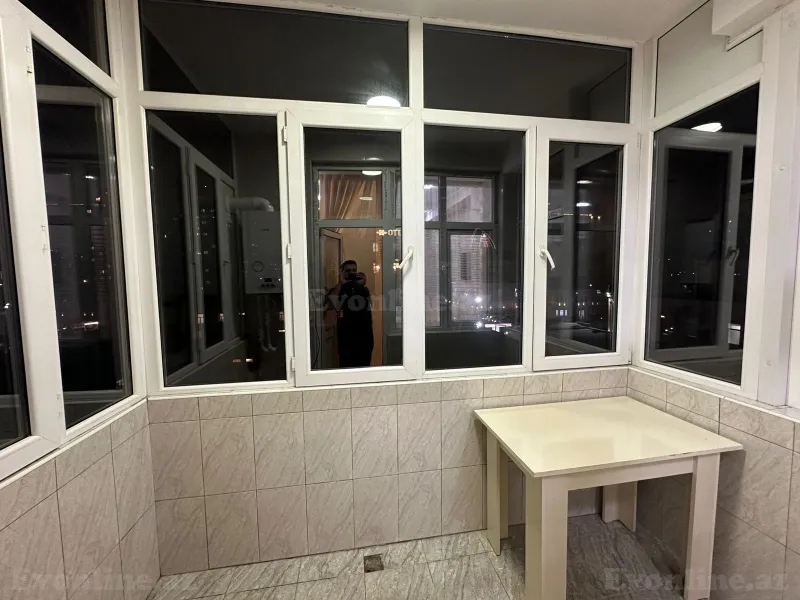 Kirayə verilir 4 otaqlı Mənzil Yeni tikili 210 m² Xətai r. - şəkil 15