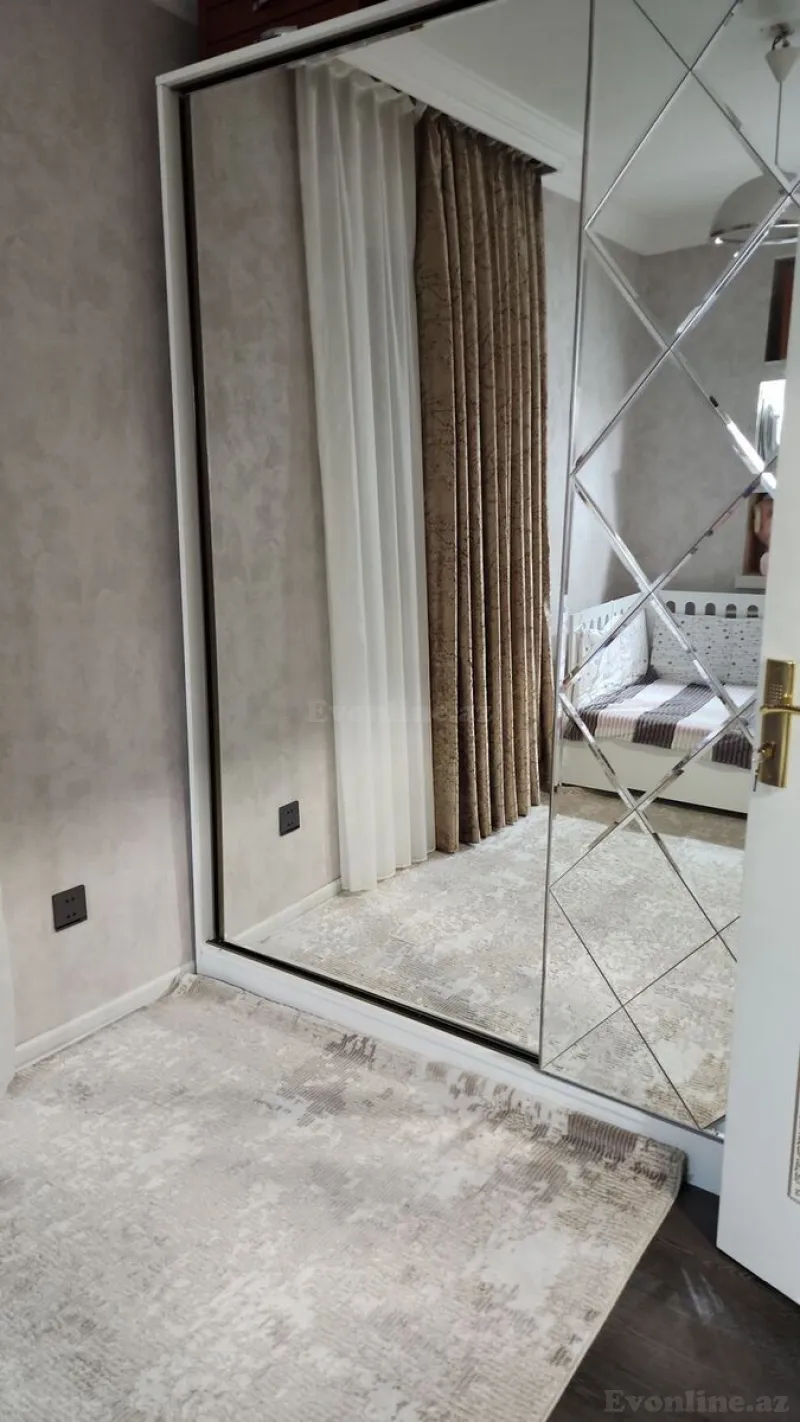 Satılır 6 otaqlı Həyət evi 200 m² Azadlıq prospekti m. - şəkil 3