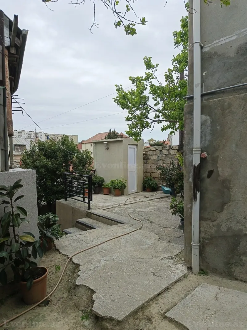 Satılır 6 otaqlı Həyət evi 200 m² Azadlıq prospekti m. - şəkil 17
