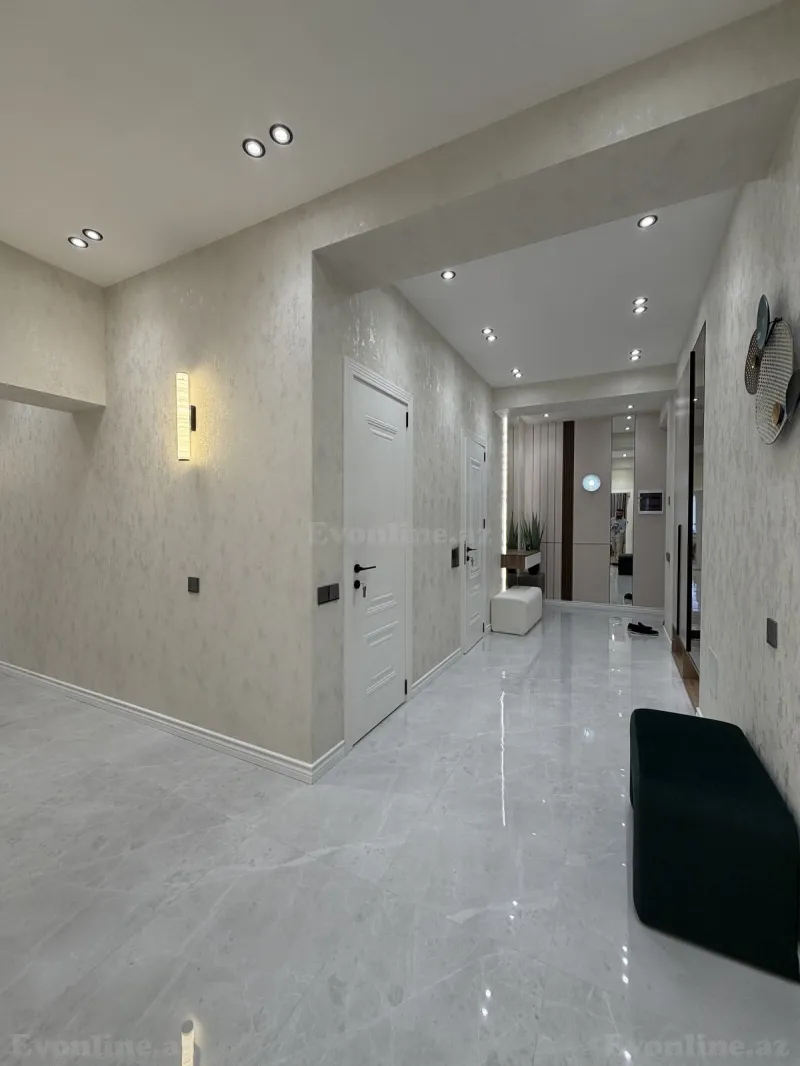 Satılır 3 otaqlı Mənzil Yeni tikili 120 m² Gənclik m. - şəkil 2