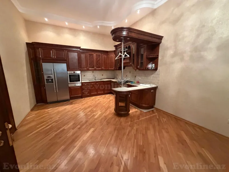Kirayə verilir 7 otaqlı Həyət evi 450 m² Azadlıq prospekti m. - şəkil 11