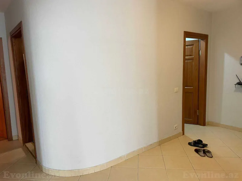 Kirayə verilir 3 otaqlı Mənzil Yeni tikili 130 m² Xətai r. - şəkil 8