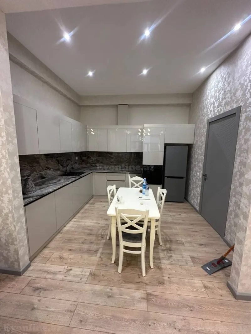 Kirayə verilir 2 otaqlı Mənzil Yeni tikili 91 m² 28 May m. - şəkil 2