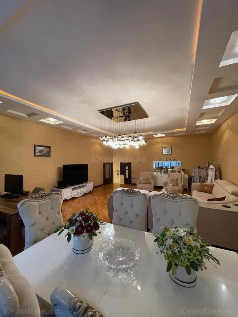 Satılır 4 otaqlı Mənzil Yeni tikili 200 m² Nəsimi r. - şəkil 2