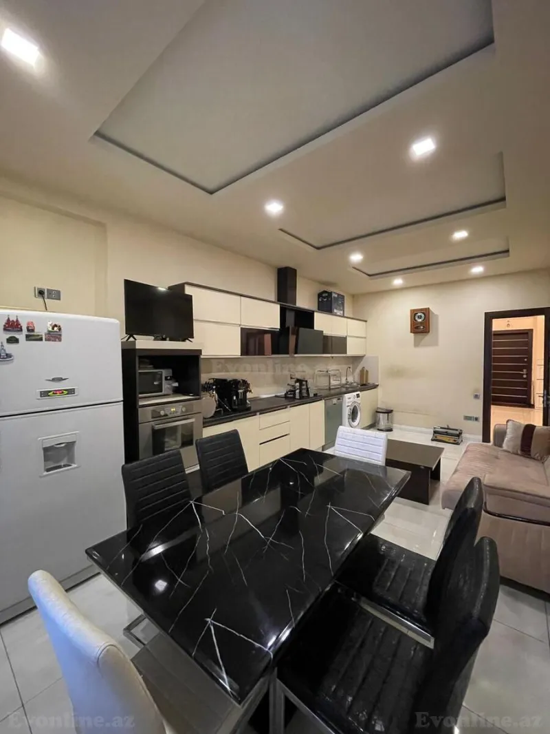Satılır 4 otaqlı Mənzil Yeni tikili 200 m² Nəsimi r. - şəkil 12