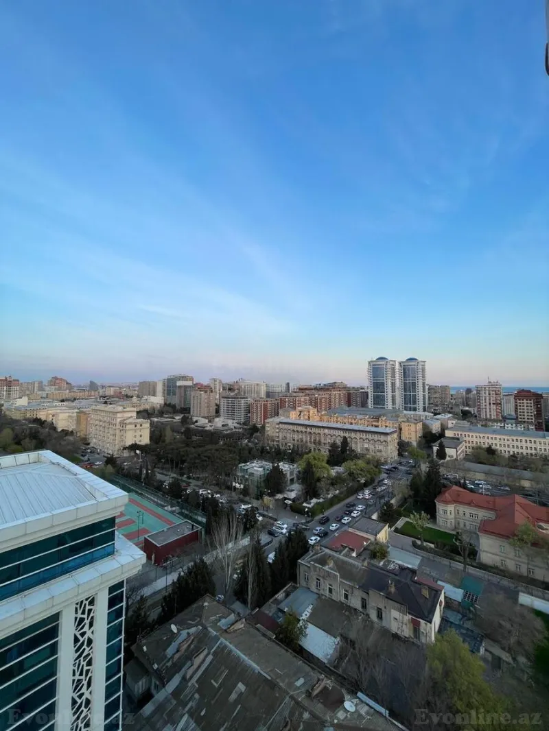 Satılır 4 otaqlı Mənzil Yeni tikili 200 m² Nəsimi r. - şəkil 16