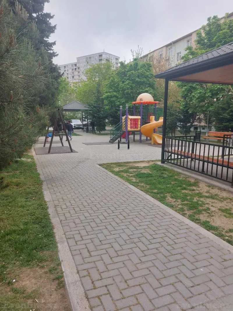 Satılır 2 otaqlı Mənzil Köhnə tikili 44 m² Nəsimi r. - şəkil 16