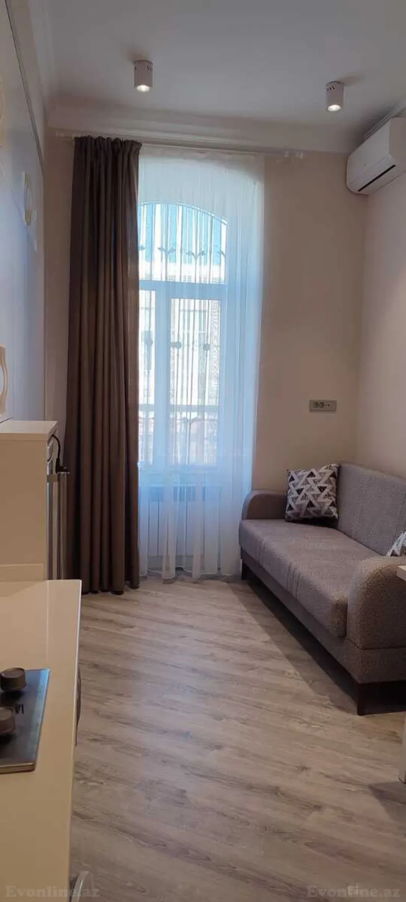 Kirayə verilir 1 otaqlı Mənzil Köhnə tikili 18 m² Səbail r. - şəkil 6