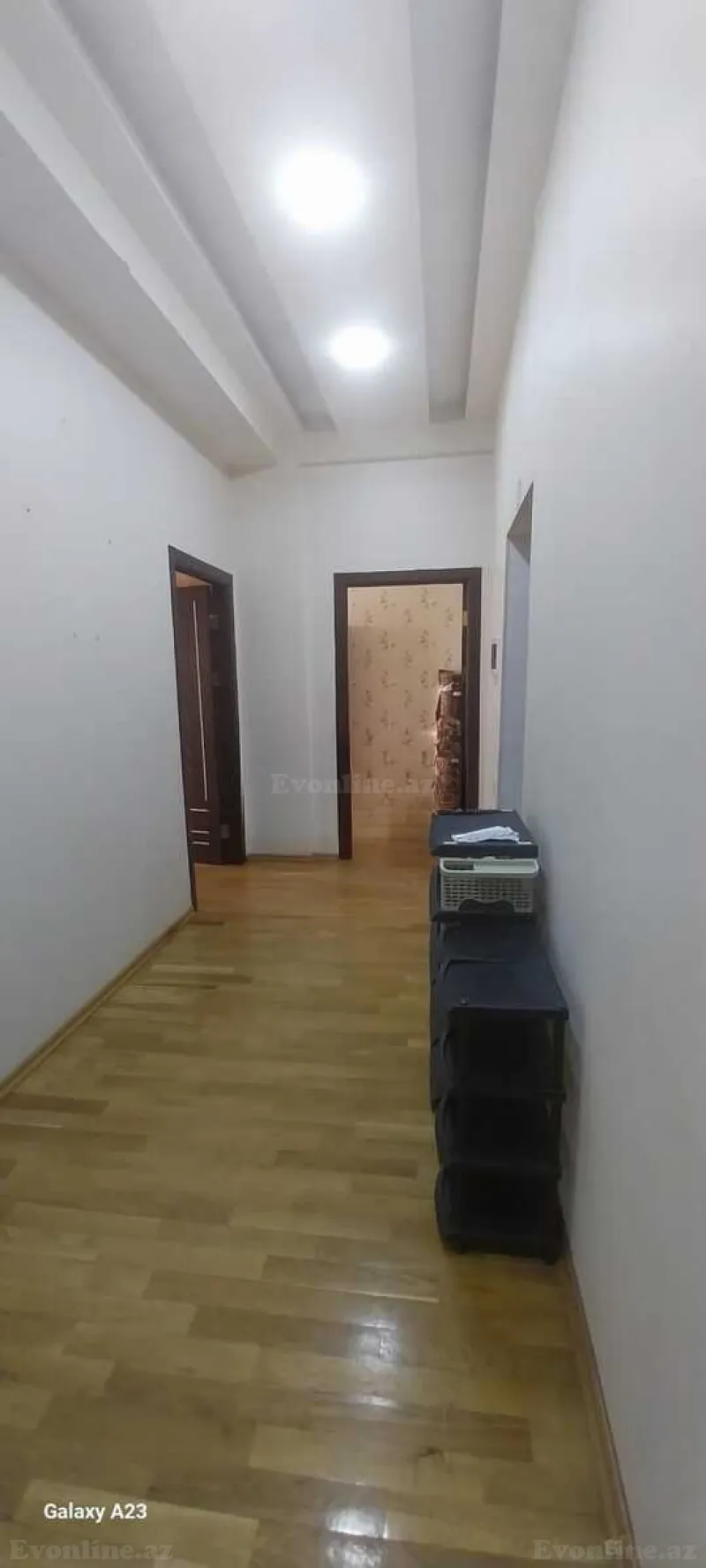 3 otaqlı Mənzil 110 m² İnşaatçılar m. Satılır