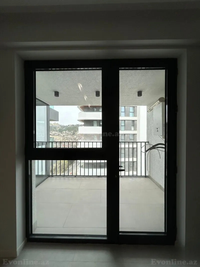 Satılır 3 otaqlı Mənzil Yeni tikili 150 m² Səbail r. - şəkil 12