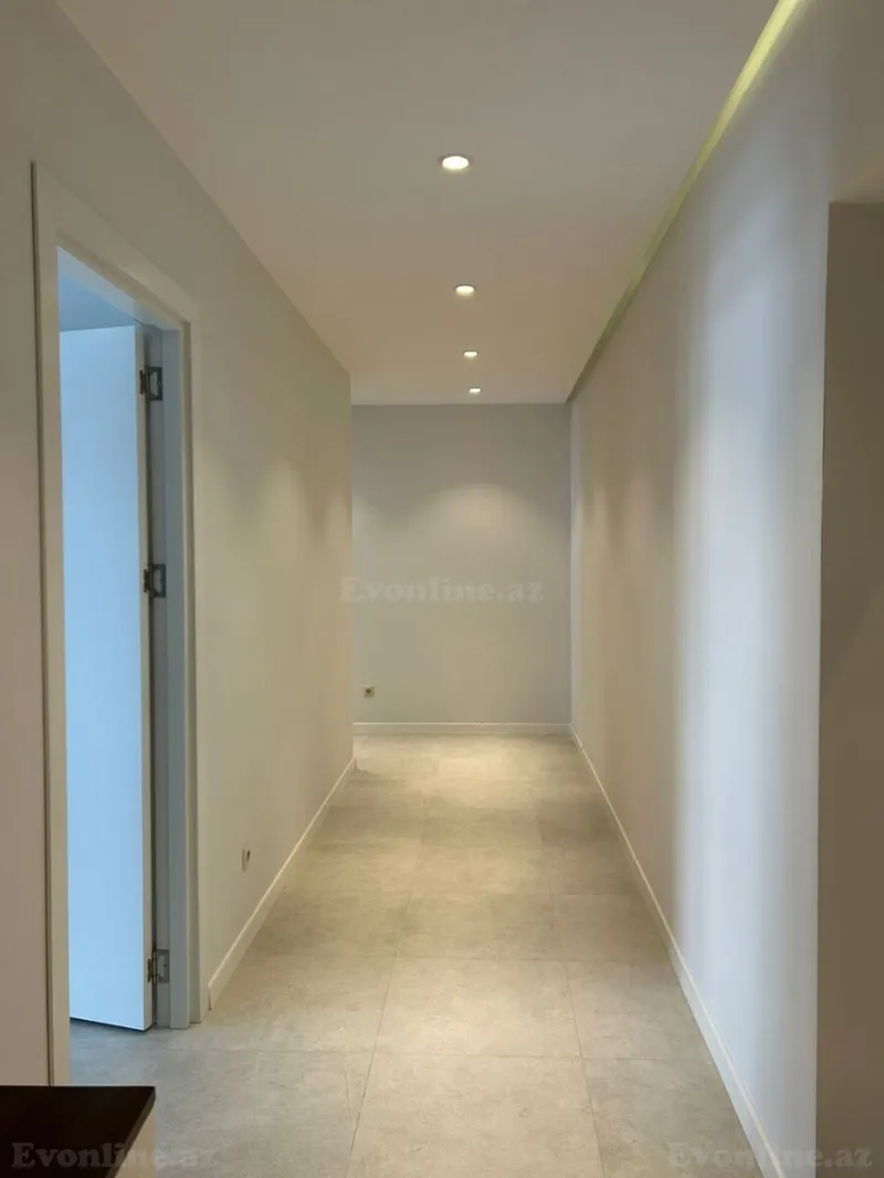 Satılır 3 otaqlı Mənzil Yeni tikili 150 m² Səbail r. - şəkil 13