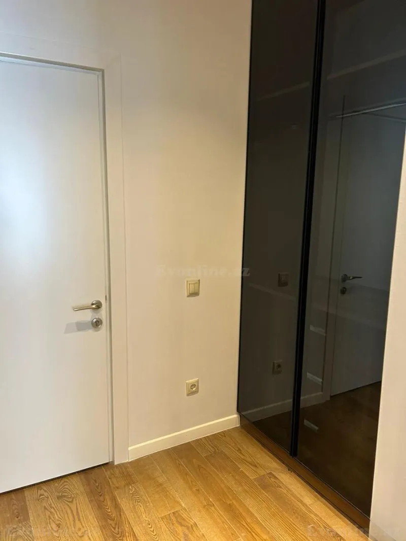 Satılır 3 otaqlı Mənzil Yeni tikili 150 m² Səbail r. - şəkil 19