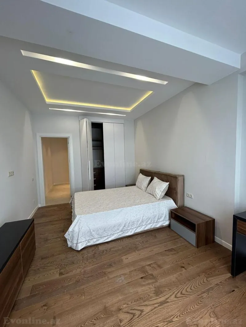 Satılır 3 otaqlı Mənzil Yeni tikili 150 m² Səbail r. - şəkil 24