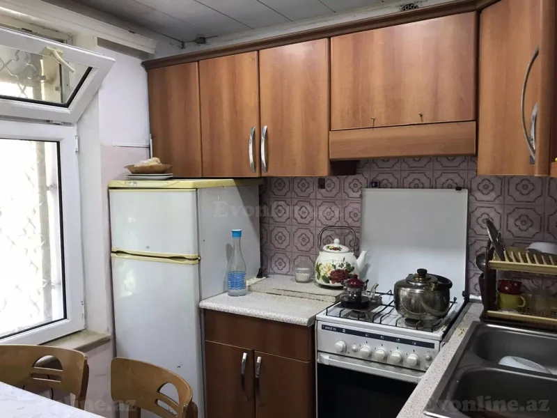 Satılır 3 otaqlı Mənzil Köhnə tikili 70 m² Nərimanov r. - şəkil 2