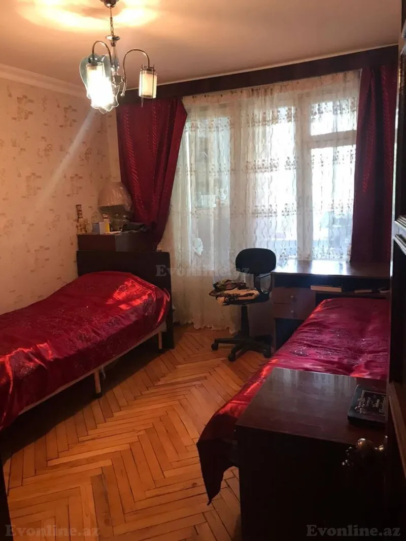 Satılır 3 otaqlı Mənzil Köhnə tikili 70 m² Nərimanov r. - şəkil 5