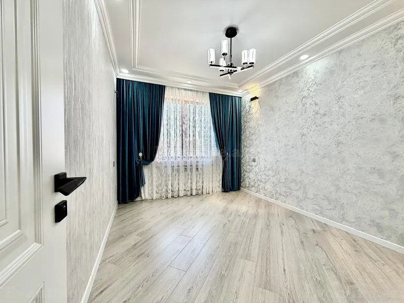 Satılır 3 otaqlı Mənzil Köhnə tikili 85 m² Xalqlar Dostluğu m. - şəkil 2