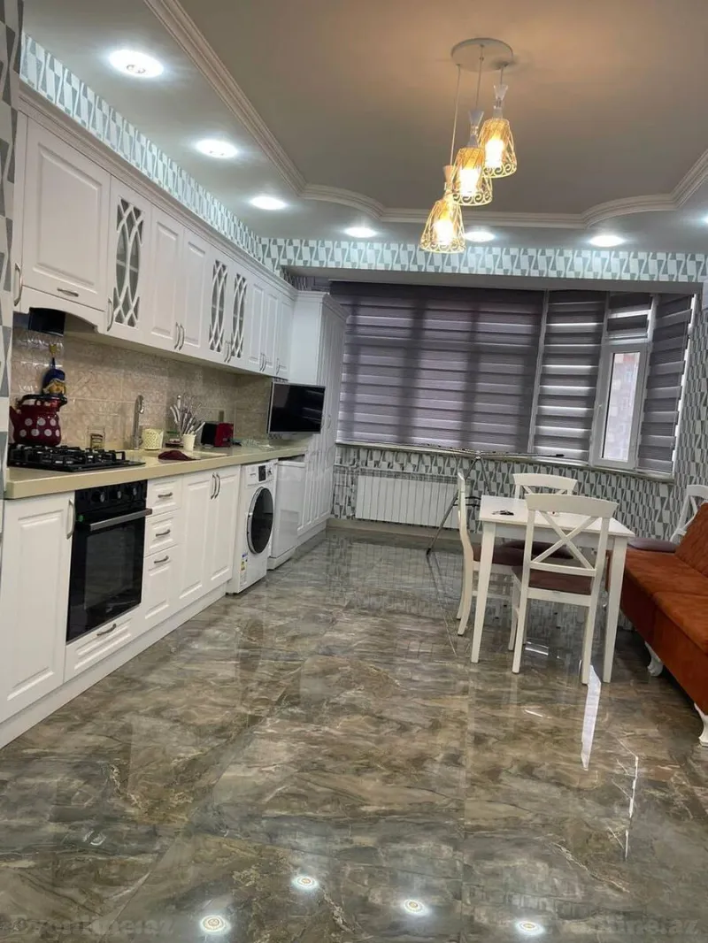 Kirayə verilir 3 otaqlı Mənzil Yeni tikili 140 m² İnşaatçılar m. - şəkil 13