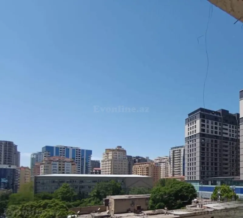 3 otaqlı Mənzil 123 m² 28 May m. Satılır