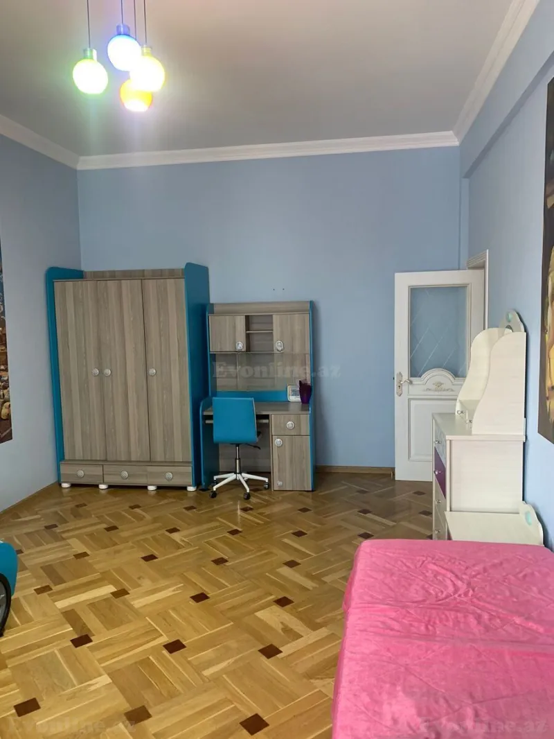 Kirayə verilir 3 otaqlı Mənzil Yeni tikili 135 m² İnşaatçılar m. - şəkil 11