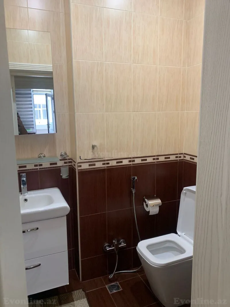 Kirayə verilir 3 otaqlı Mənzil Yeni tikili 135 m² İnşaatçılar m. - şəkil 14