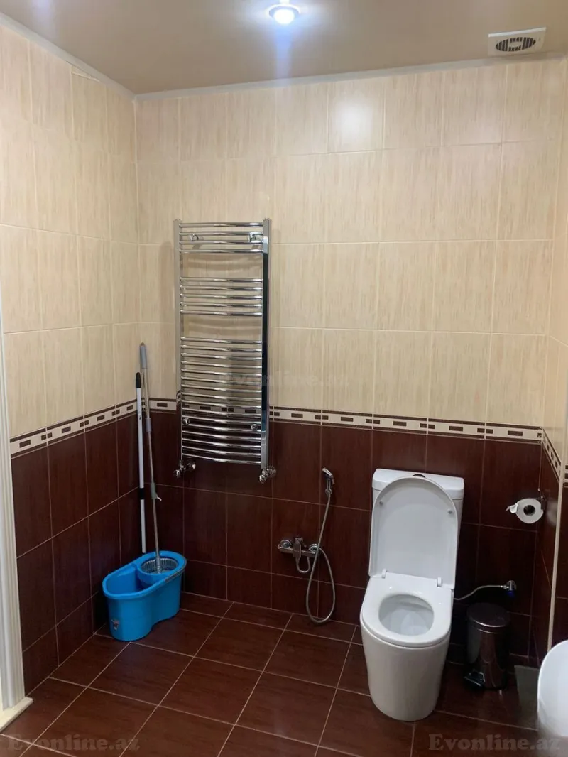 Kirayə verilir 3 otaqlı Mənzil Yeni tikili 135 m² İnşaatçılar m. - şəkil 15